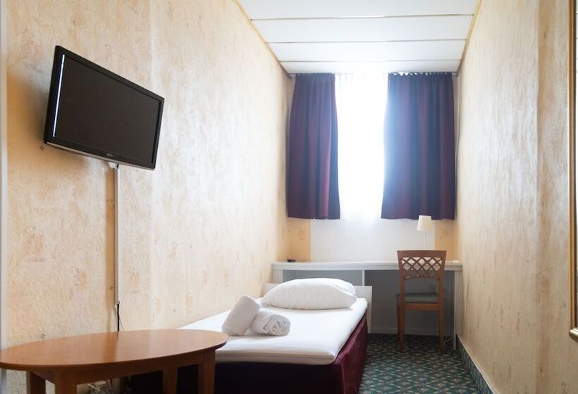 Fotos del hotel Safestay Berlin:  36