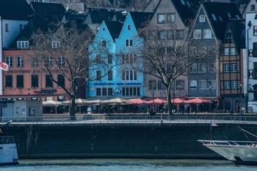 هتل Und Restaurant Lowenbrau Koln