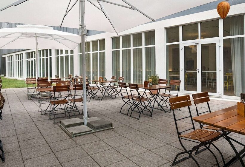 בית מלון כפרי Vienna House Easy By Wyndham Landsberg