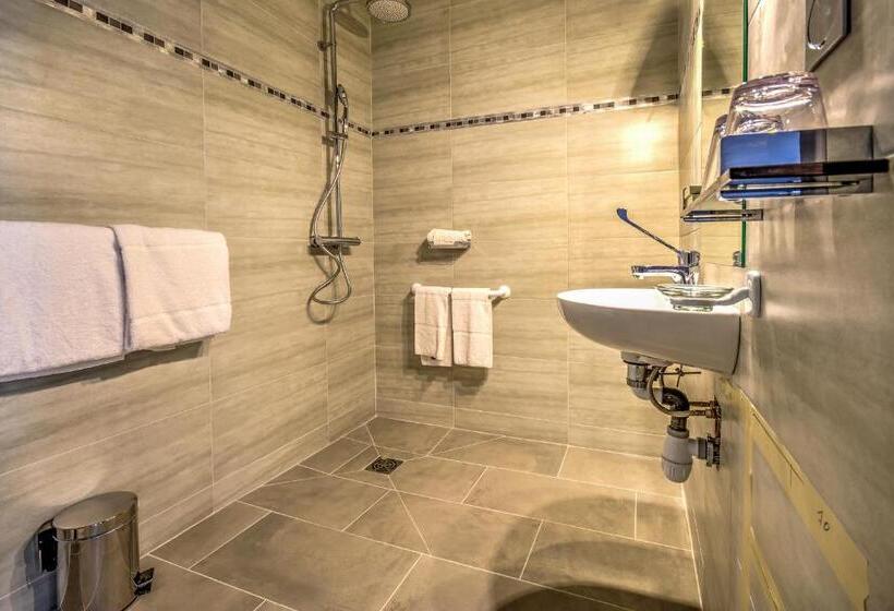 Fotos del hotel Villa Claudia  Cannes:  2