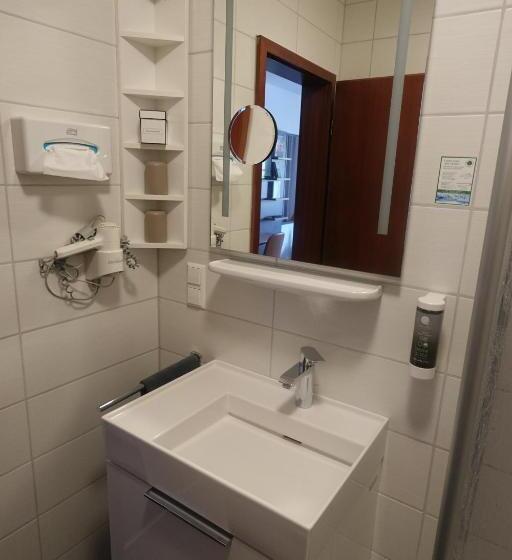 هتل & Weinhaus Zum Schwarzen Bären
