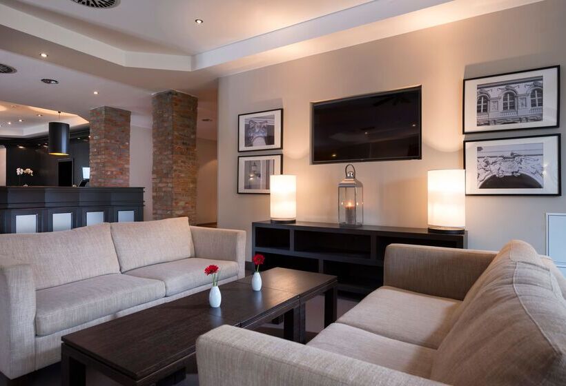 هتل Wyndham Garden Potsdam