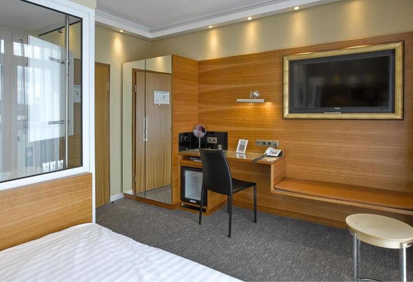 هتل Kleiner Riesen