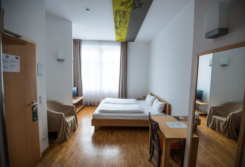 Fotos del hotel Robert Mayer:  5