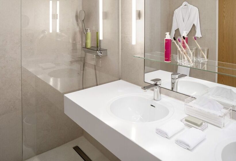 Fotos del hotel The Mandala Suites:  2