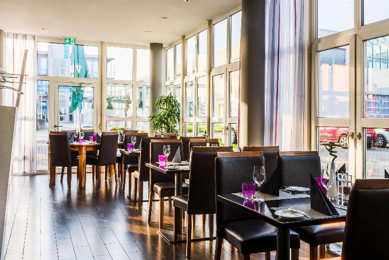 هتل Courtyard By Marriott Dortmund