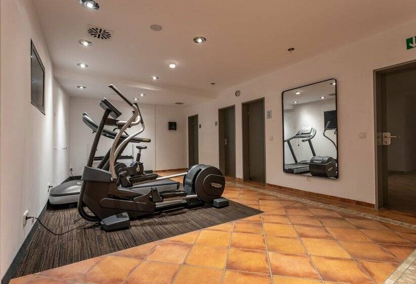 هتل Four Ratingen Dusseldorf Airport