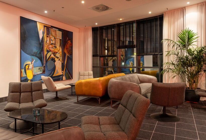 هتل Four Ratingen Dusseldorf Airport