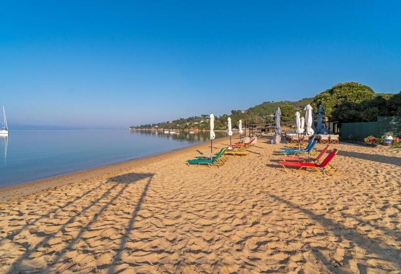 هتل Arco Beach