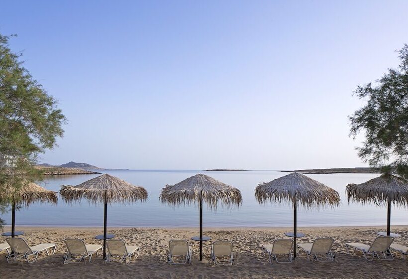 هتل Contaratos Beach