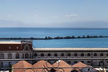 هتل Mediterranean Palace