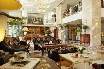 هتل Mediterranean Palace