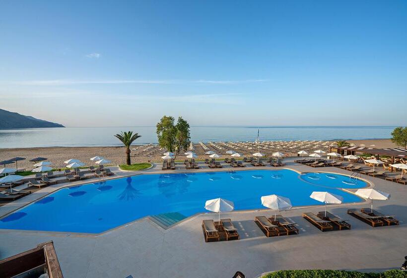 هتل Pilot Beach Resort