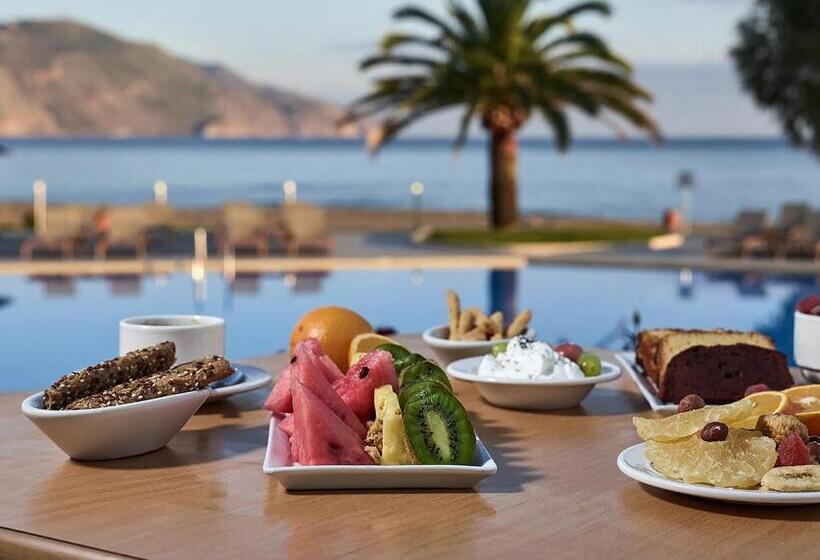 هتل Pilot Beach Resort