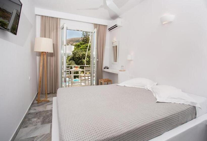 Polos Hotel Paros