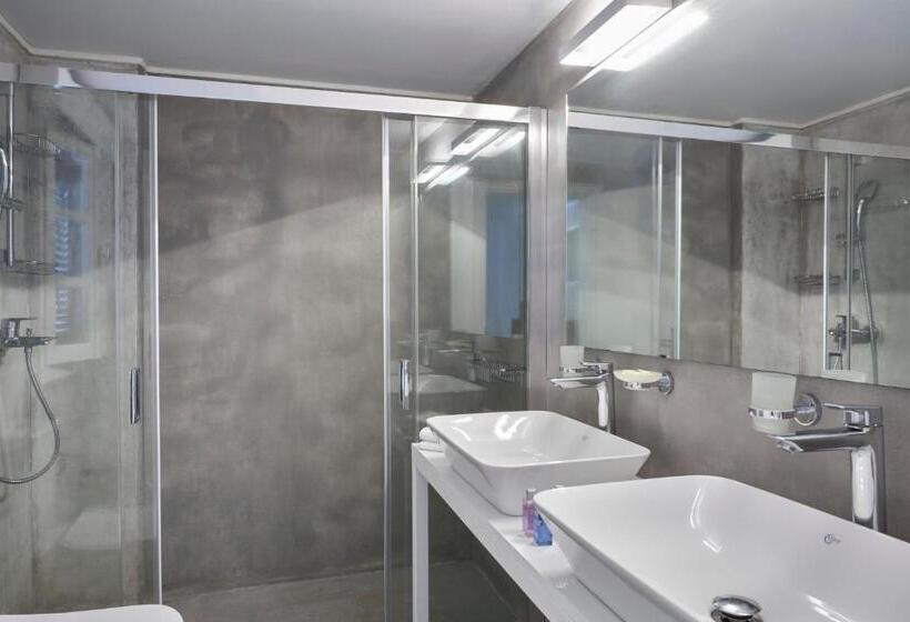 Polos Hotel Paros