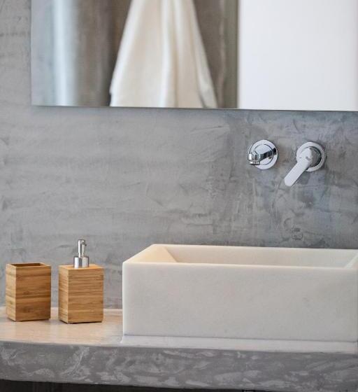 Polos Hotel Paros