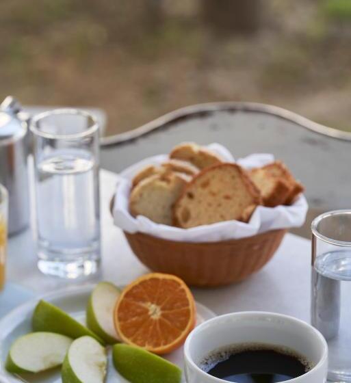 Polos Hotel Paros