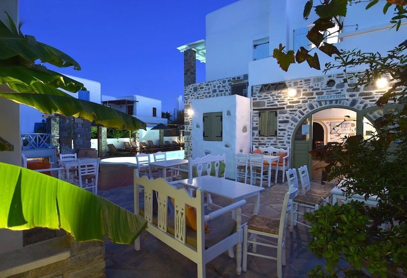 Zefi Hotel & Suites