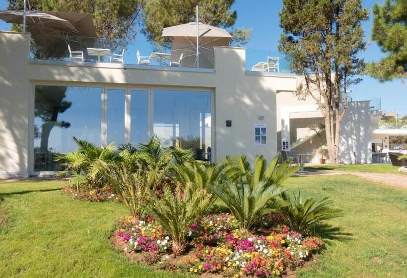 هتل Tui Blue Tropea – Baia Di Riaci Resort