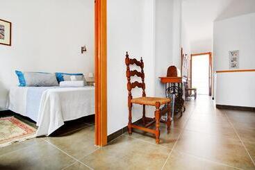 Amilcar House By Slow Villas