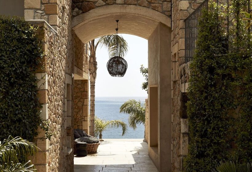 هتل F Zeen Kefalonia