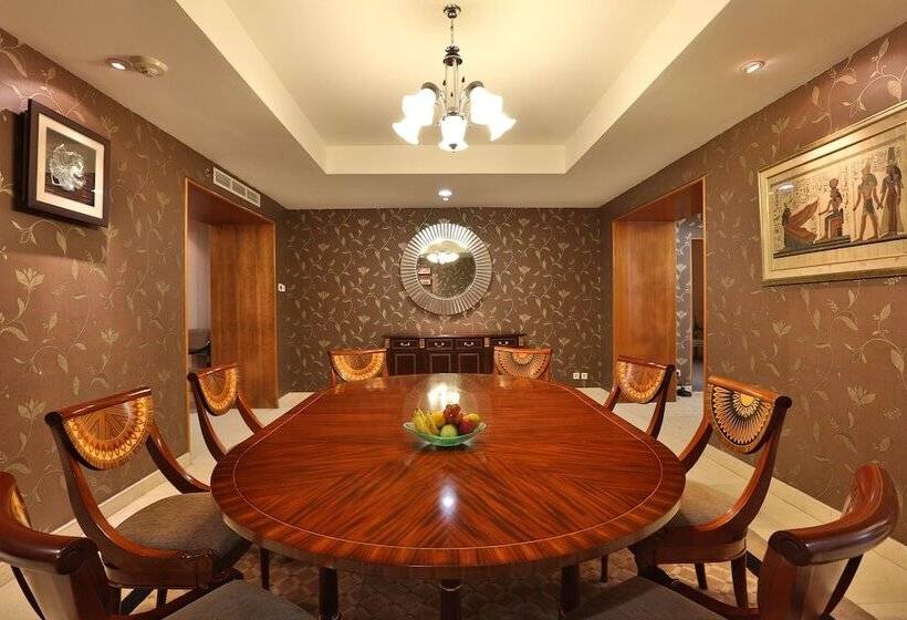 هتل Aryaduta Manado