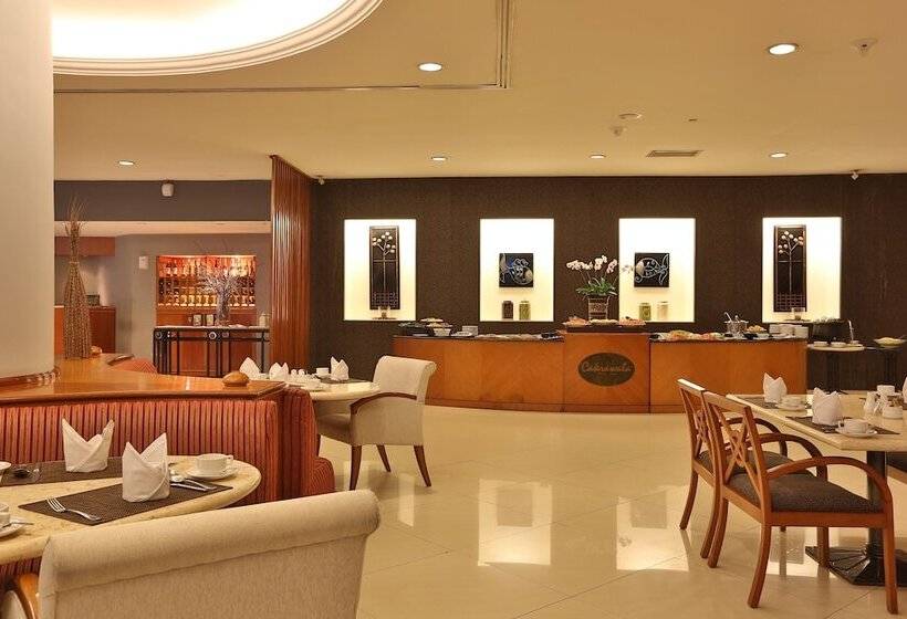 هتل Aryaduta Manado