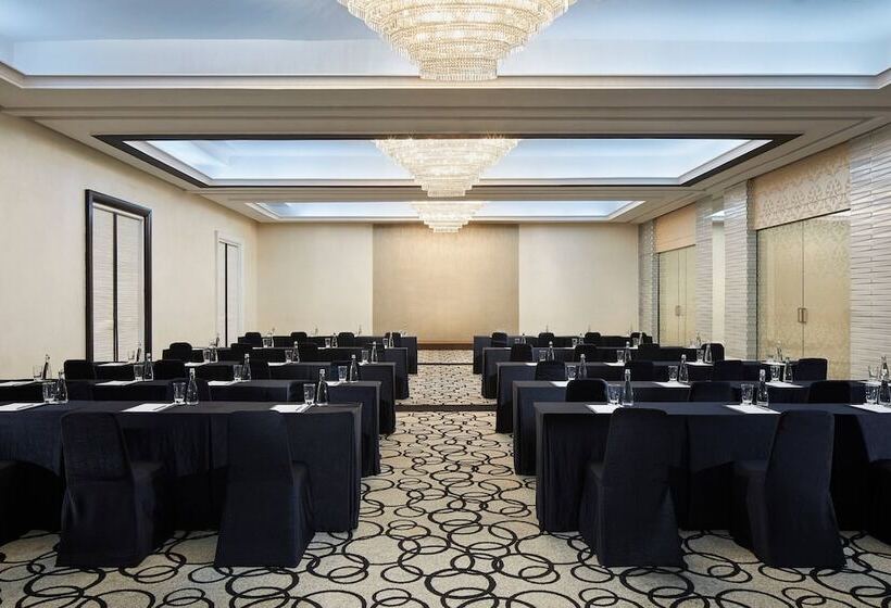 هتل Courtyard By Marriott Bandung Dago