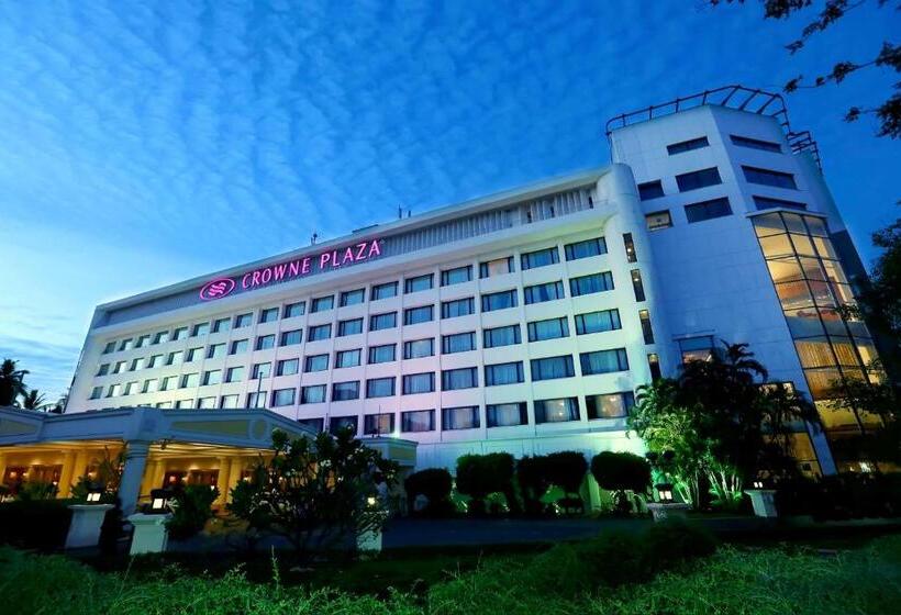 Hotel Crowne Plaza Chennai Adyar Park