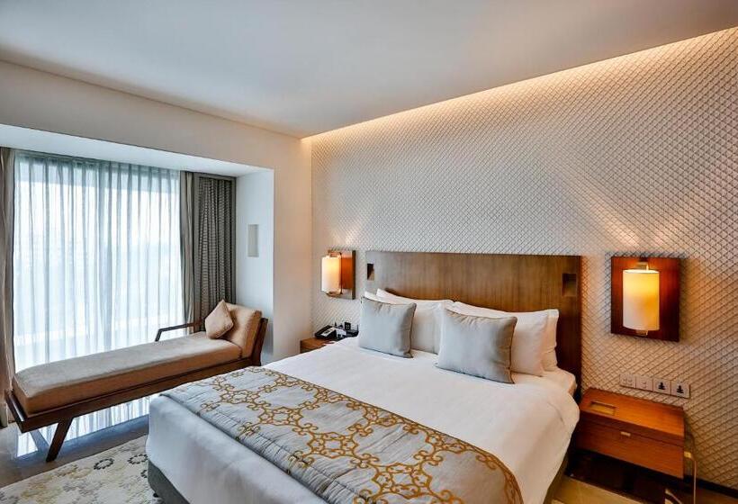 هتل Crowne Plaza Chennai Adyar Park