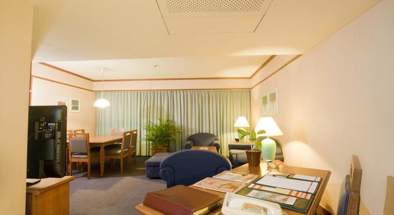 Fotos del hotel Elmi  Surabaya:  10