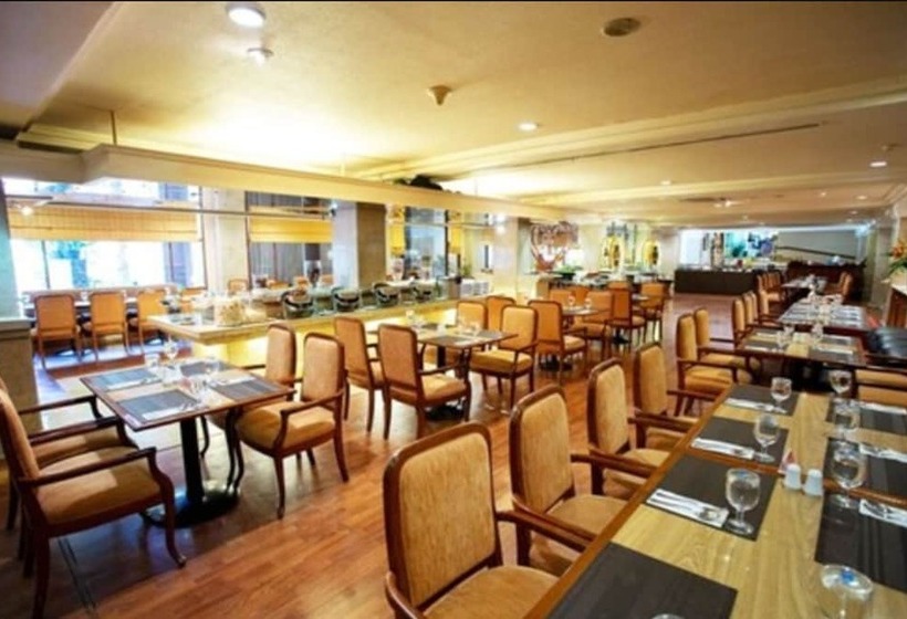 هتل New Saphir Yogyakarta