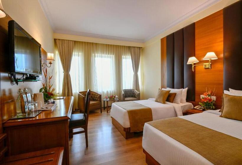 Fotos del hotel The Peerless Inn Kolkata:  19