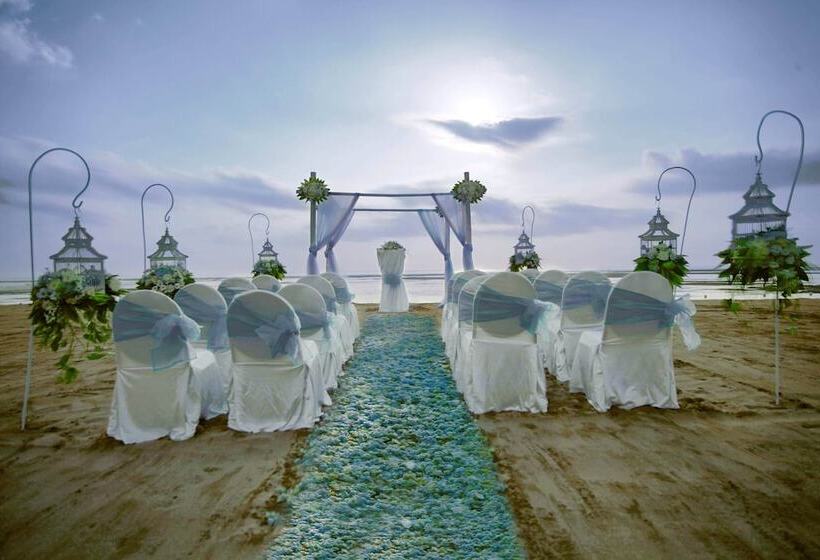 استراحتگاه Nikko Bali Benoa Beach