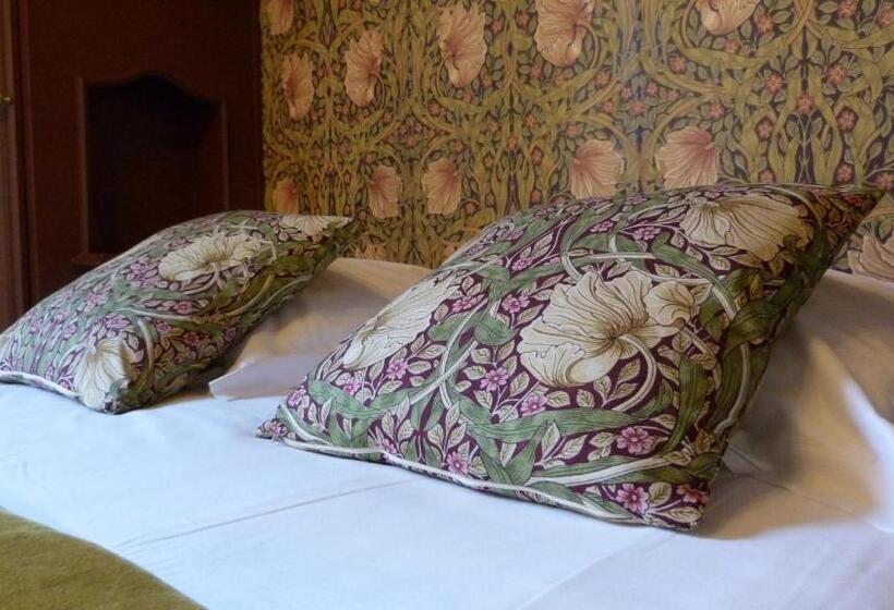 ホテル Hôtel Le Bretagne