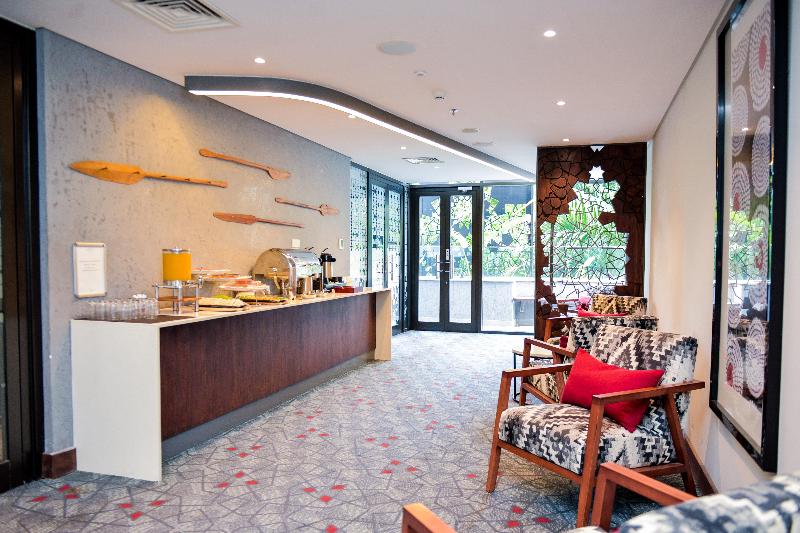 هتل Crowne Plaza   Dar Es Salaam, An Ihg