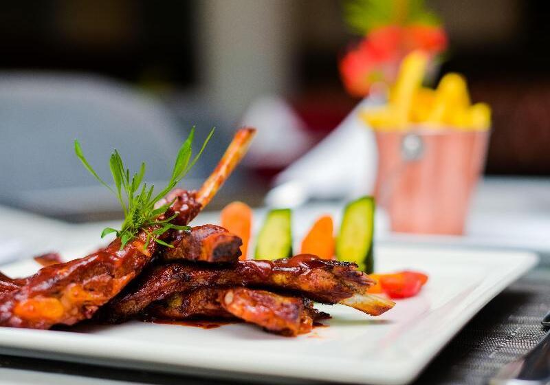هتل Crowne Plaza   Dar Es Salaam, An Ihg