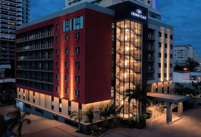 هتل Crowne Plaza   Dar Es Salaam, An Ihg