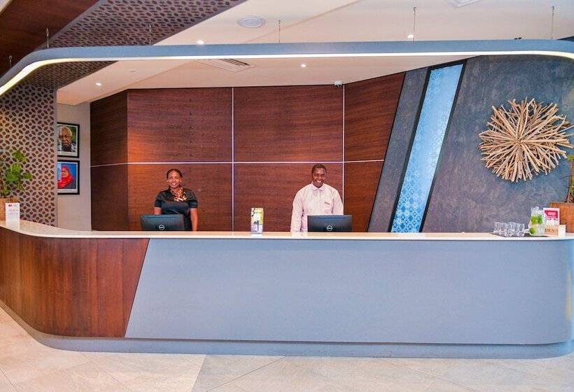 هتل Crowne Plaza   Dar Es Salaam, An Ihg