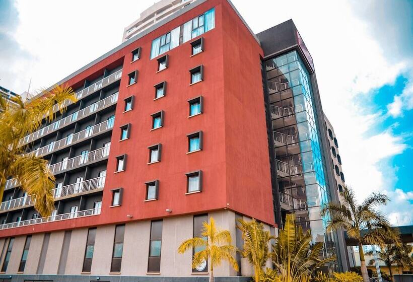 هتل Crowne Plaza   Dar Es Salaam, An Ihg