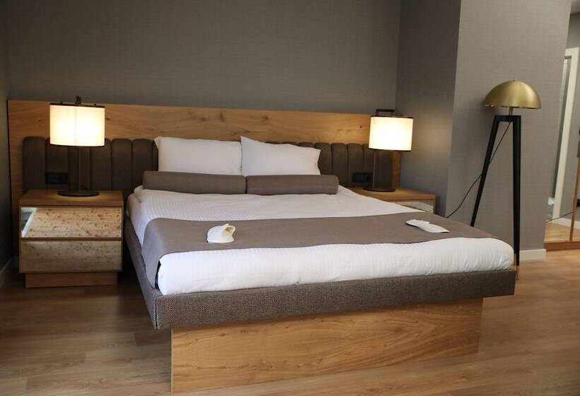 هتل Roomers Nisantasi