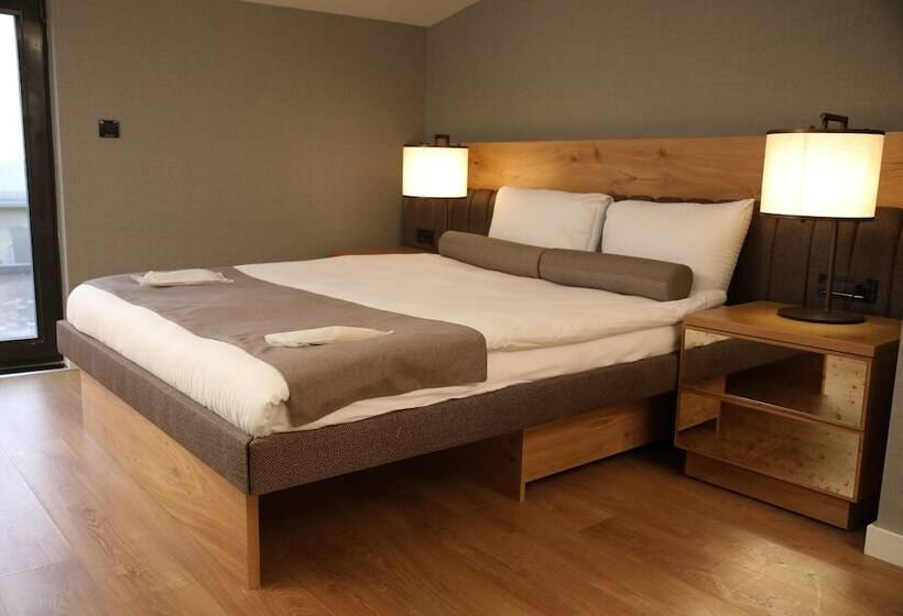 هتل Roomers Nisantasi