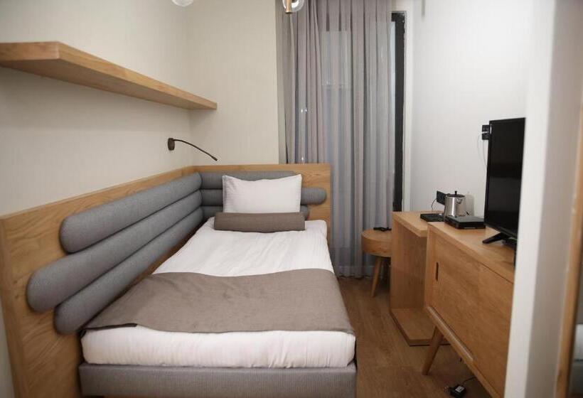 هتل Roomers Nisantasi