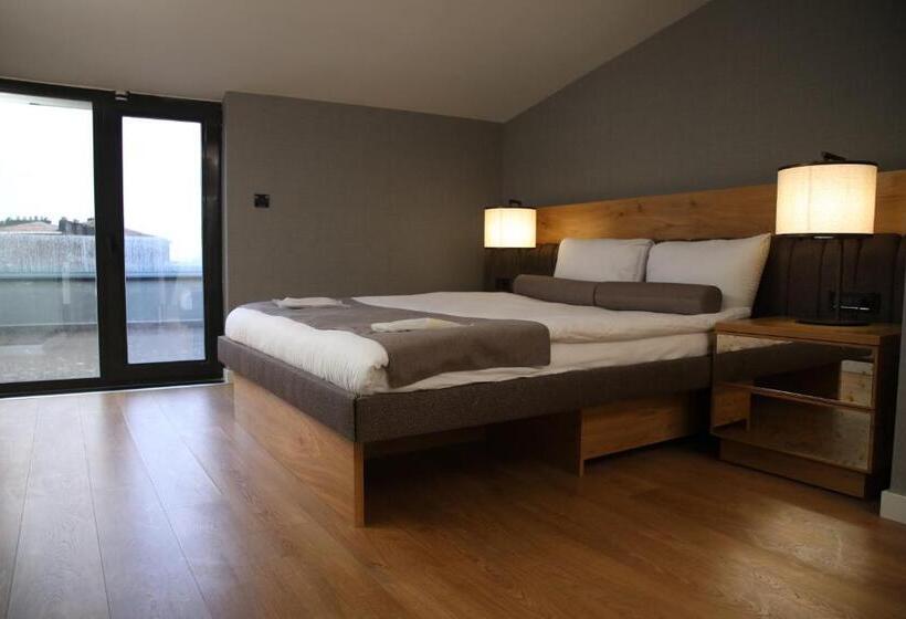 هتل Roomers Nisantasi