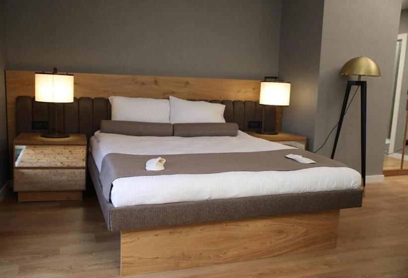 هتل Roomers Nisantasi