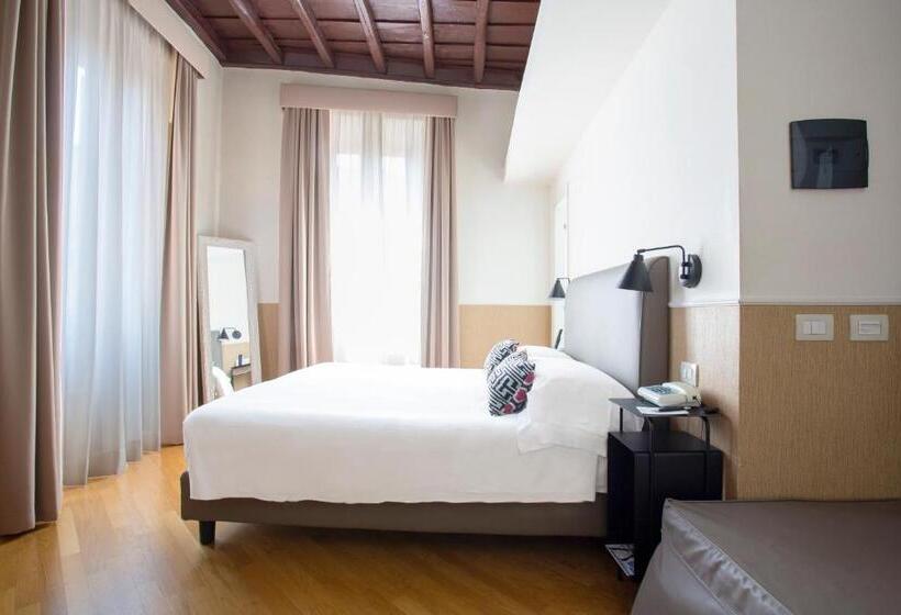 Fotos del hotel Adriano:  2