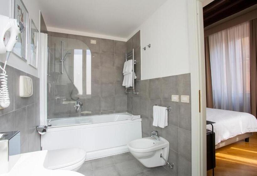 Fotos del hotel Adriano:  12