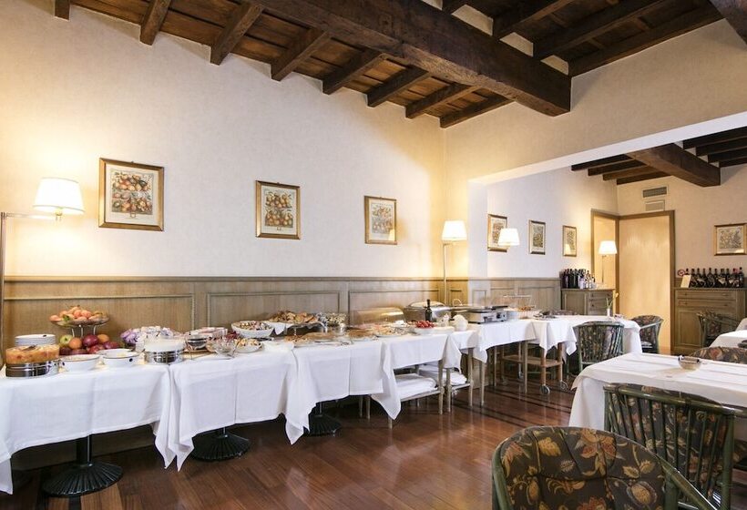 هتل Albergo Delle Notarie