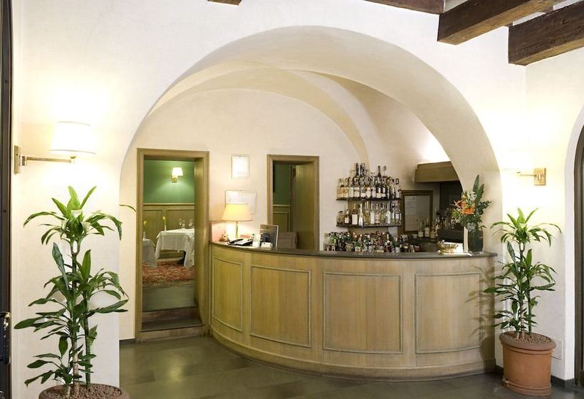 هتل Albergo Delle Notarie